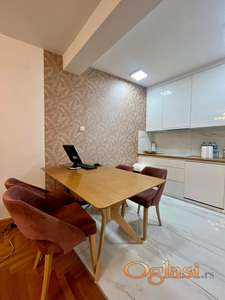 Prostran porodični stan na odličnoj lokaciji - 92m2, četvorosoban!